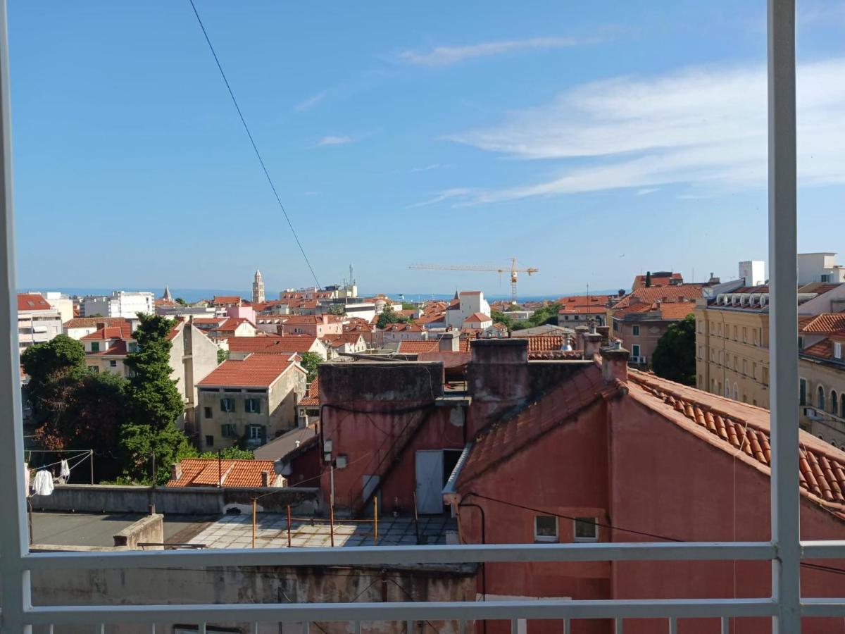 Room With Private Toilet And Balcony In City Center In Shared Apartment Split Dış mekan fotoğraf