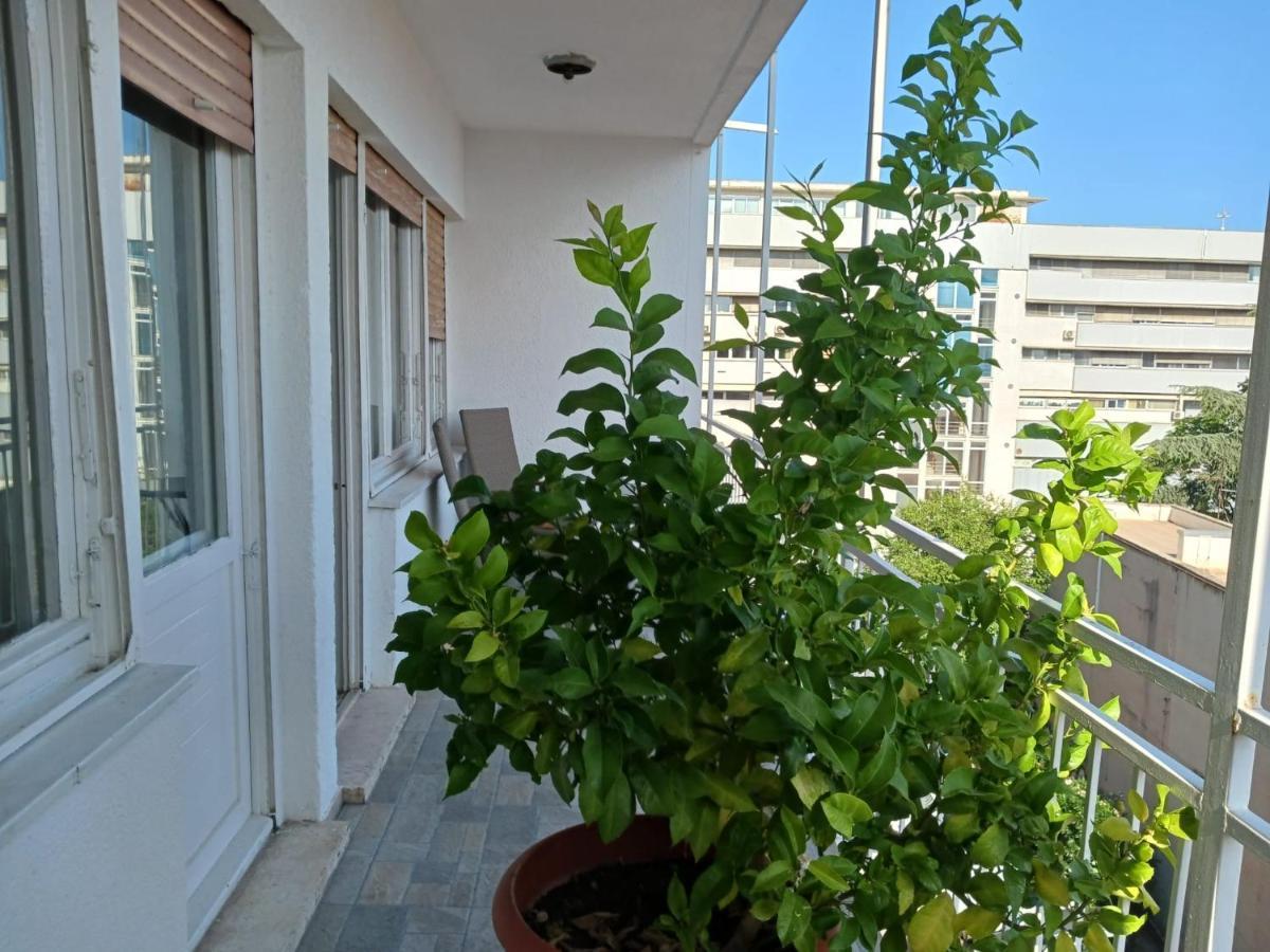 Room With Private Toilet And Balcony In City Center In Shared Apartment Split Dış mekan fotoğraf