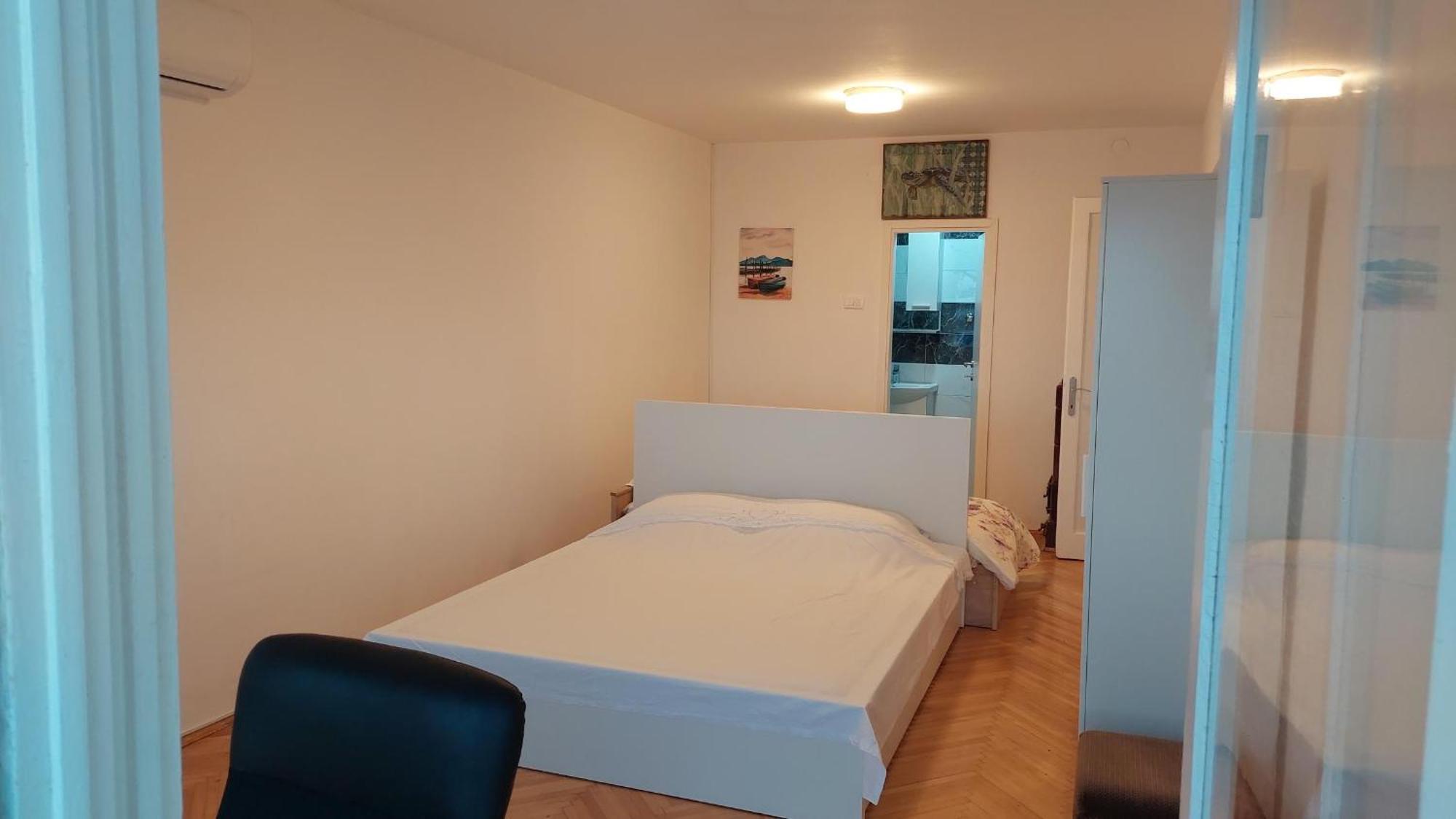 Room With Private Toilet And Balcony In City Center In Shared Apartment Split Dış mekan fotoğraf