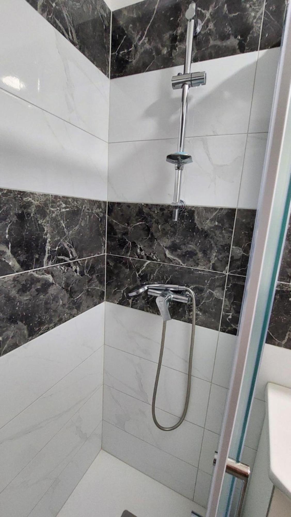 Room With Private Toilet And Balcony In City Center In Shared Apartment Split Dış mekan fotoğraf